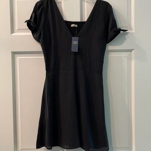 New with tags never worn Abercrombie black dress